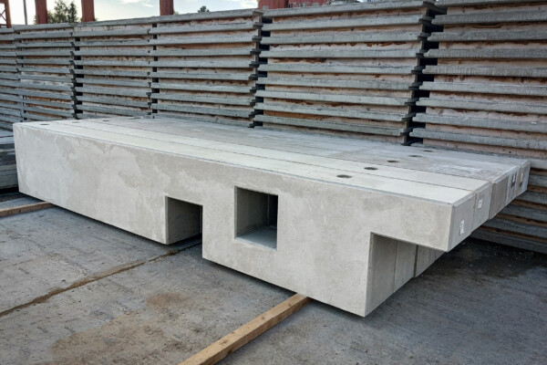 precast concrete crosswall slab